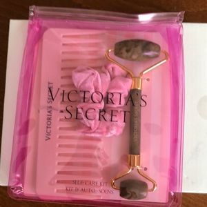 Victoria’s Secret self care kit Jade
